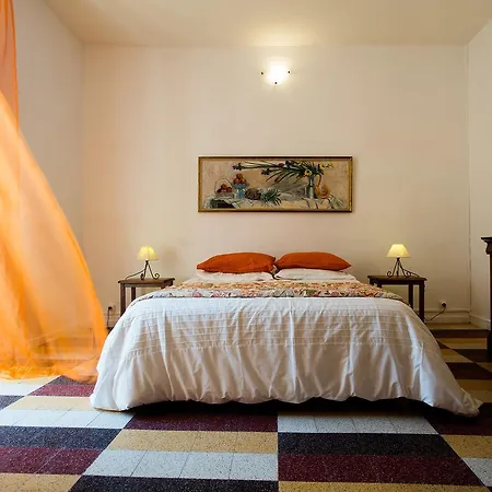 Le Jardin De Bed & Breakfast *
