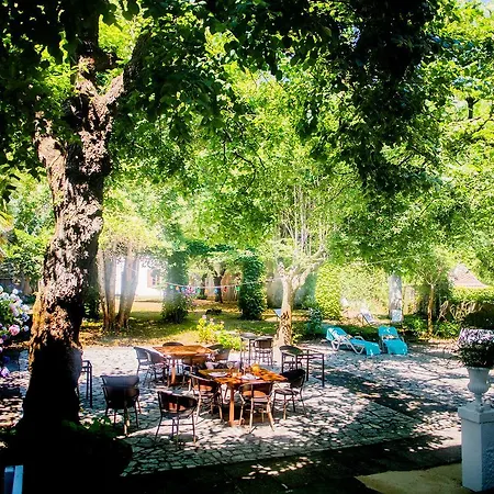 Le Jardin De Bed & Breakfast